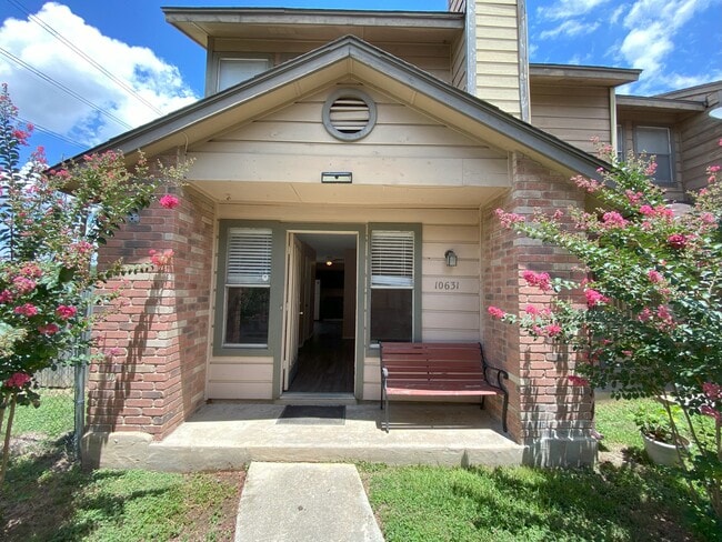 Front porch - 10631 Starcrest Dr