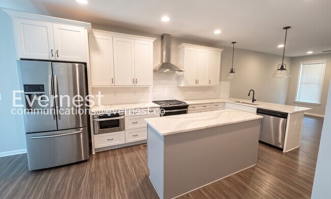 Building Photo - 764 Cady Way