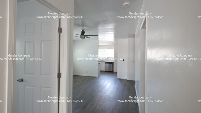 Foto del edificio - Beautiful 6 bd/ 3 bth Front House on Mary ...