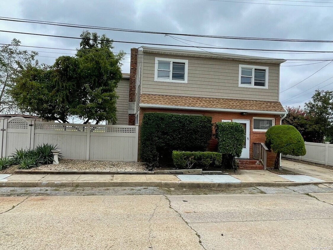 Primary Photo - 12 Norfolk Rd