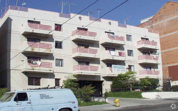 Primary Photo - Grand View Tower Apartments