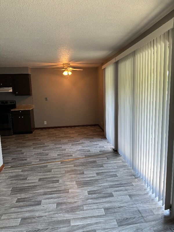 Foto del edificio - 1016 N Stewart Rd