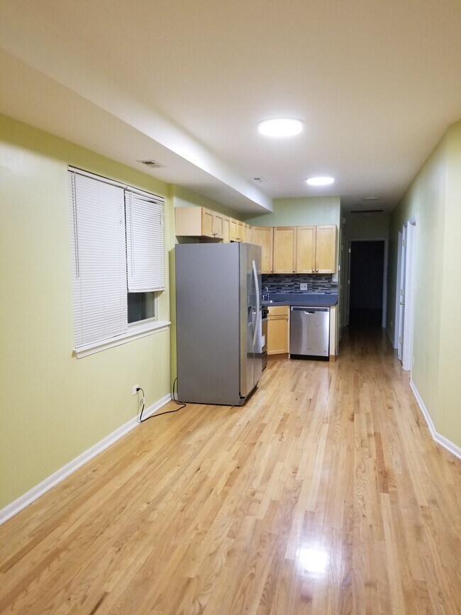 Foto del edificio - 4246 S Vincennes Ave