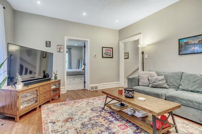 Building Photo - 1119 N Euclid Ave