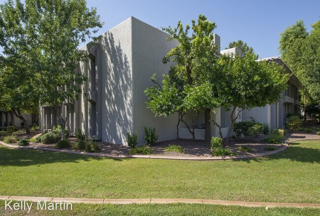 Foto del edificio - 1 br, 1.5 bath House - 5225 N 24th St #205