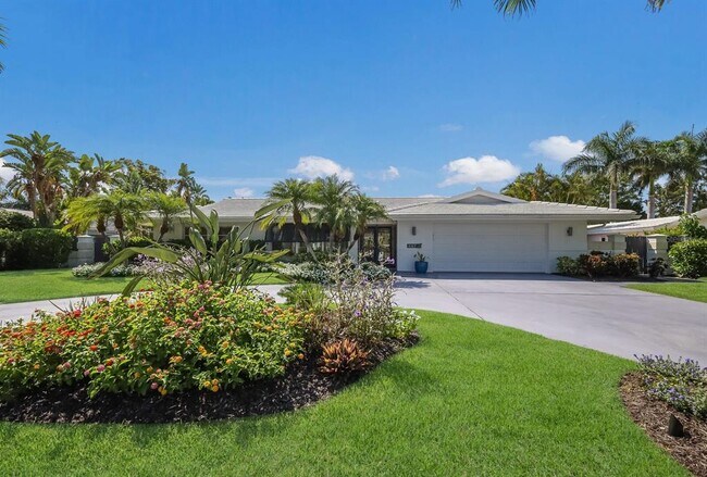 Building Photo - 567 Bird Key Dr