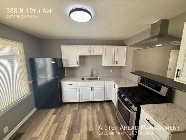 Building Photo - 388 N 19th Ave