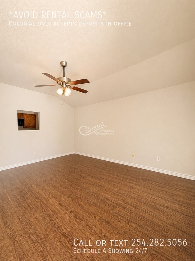 Building Photo - 1529 Justin Lp