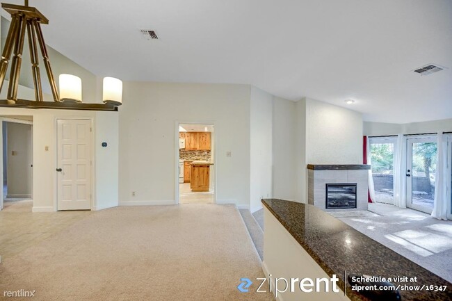 Foto del edificio - 2 br, 2 bath Townhome - 7385 Mission Hills...