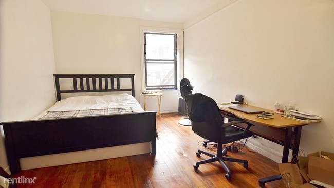 Foto del edificio - 570 Isham St
