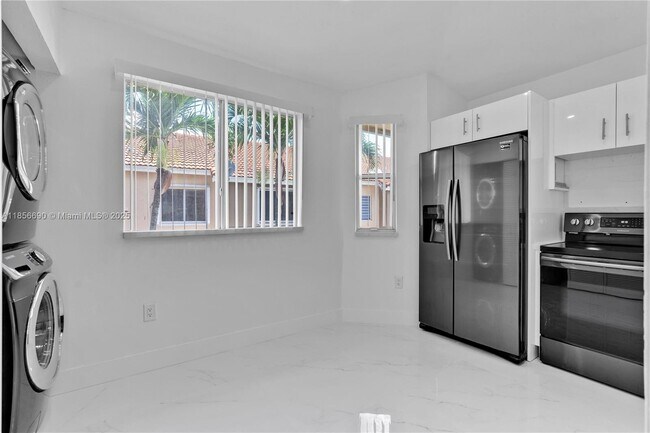 Building Photo - 13125 SW 64th Terrace