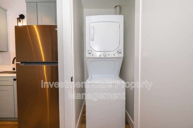 Foto del edificio - 5377 Saxon St