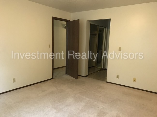 Building Photo - 1182 E Cottonwood Hills Dr