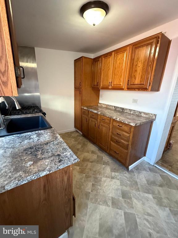 Building Photo - 3661 Jasper St