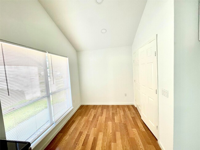 Building Photo - 2023 Mustang Springs Dr