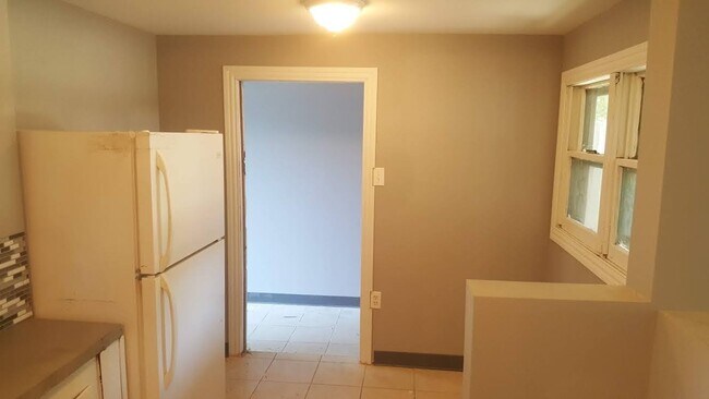 Foto del edificio - 617 W Funston St