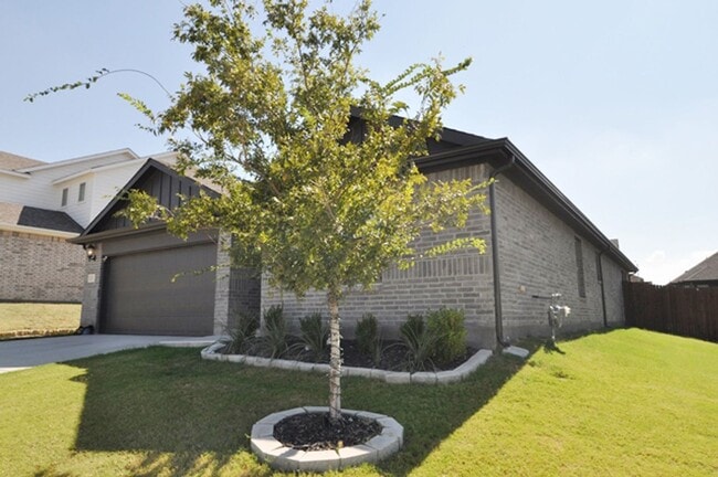 Building Photo - 2513 Ponca Dr