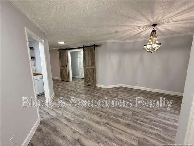 Building Photo - 392 Bubble Creek Ct