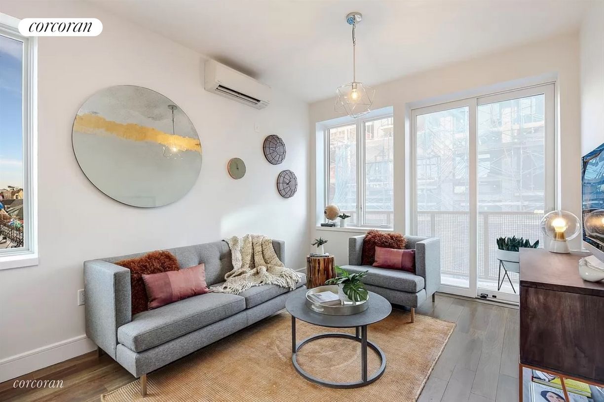 Foto principal - 26 E 19th St
