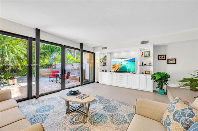 Foto del edificio - 7018 SW 53rd Ln