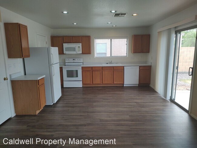 Building Photo - 3 br, 2.5 bath House - 45665 W. Barbara Lane