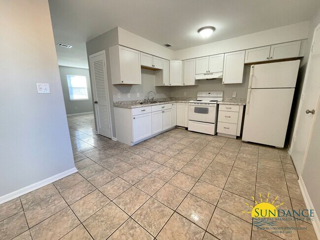 Foto del edificio - Great End-Unit Townhouse in Fort Walton Beach!