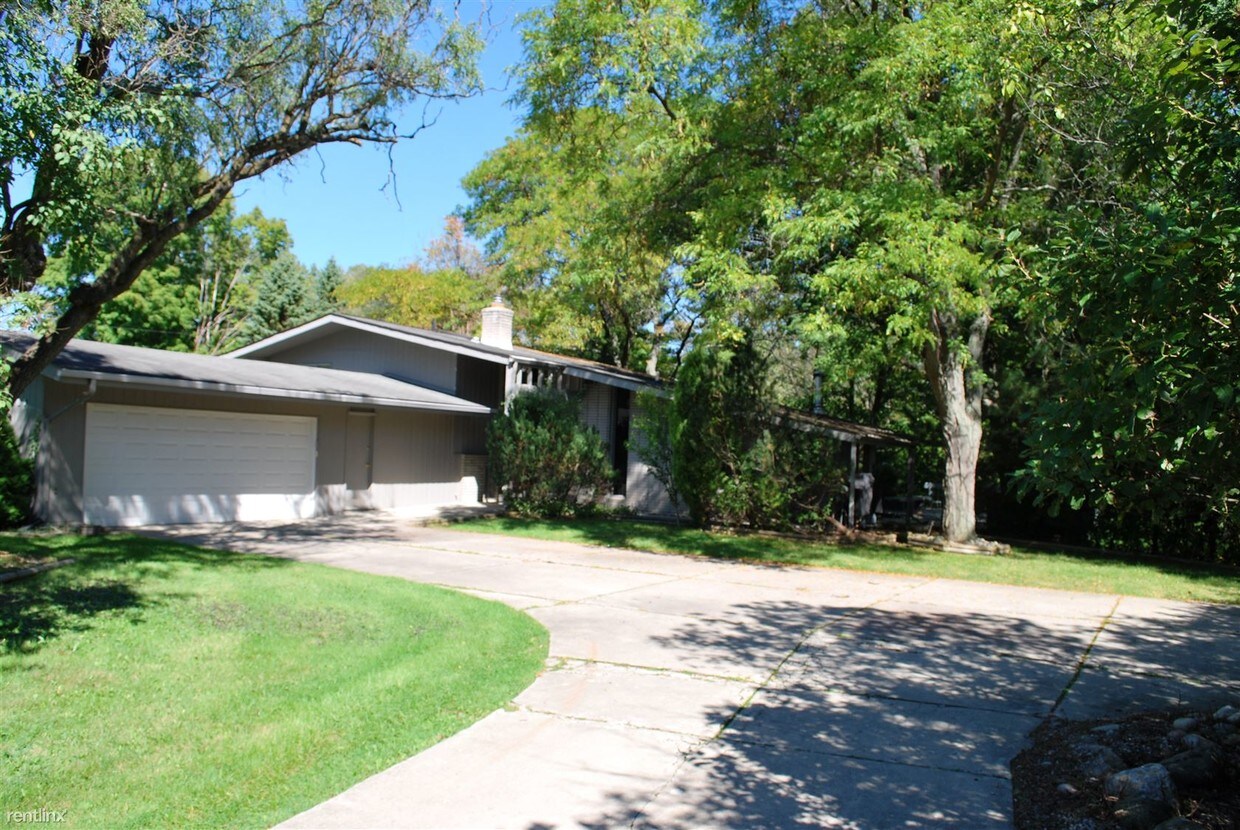 23380 Glencreek Dr, Farmington Hills, MI 48336 House for Rent in