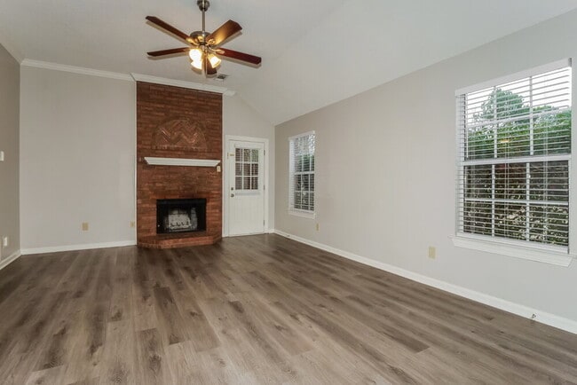 Building Photo - 3158 Clubview Cove N