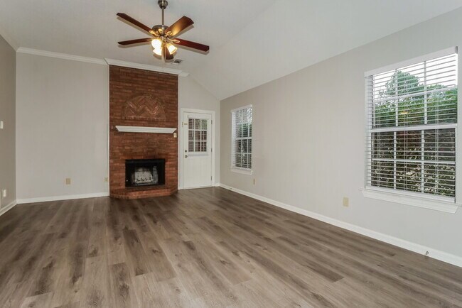 Foto del edificio - 3158 Clubview Cove N