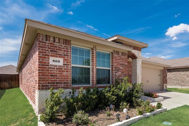 Foto del edificio - 809 Costlow Ln