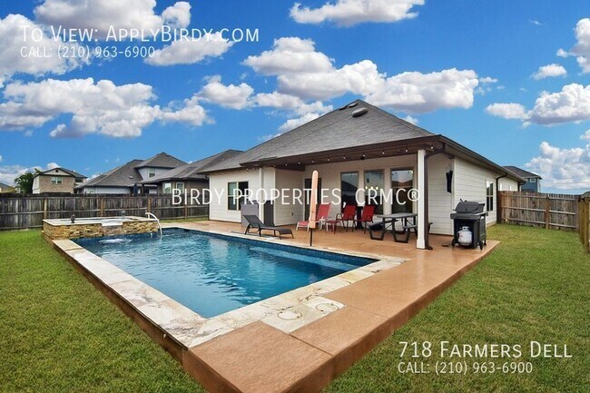 Building Photo - **3 Bed, 2 Bath Home with Inground Pool/Ho...