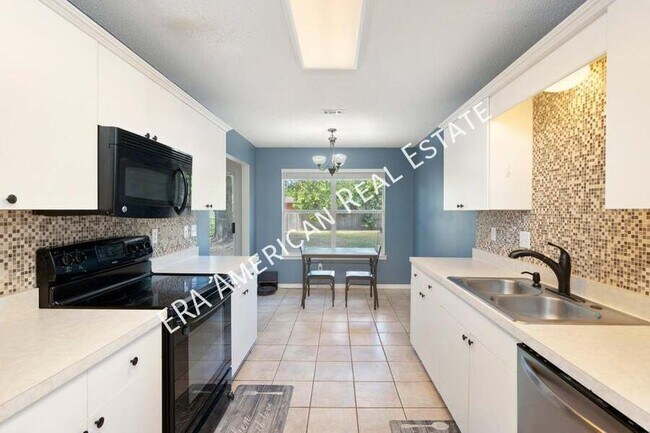 Building Photo - 236 Westview Dr