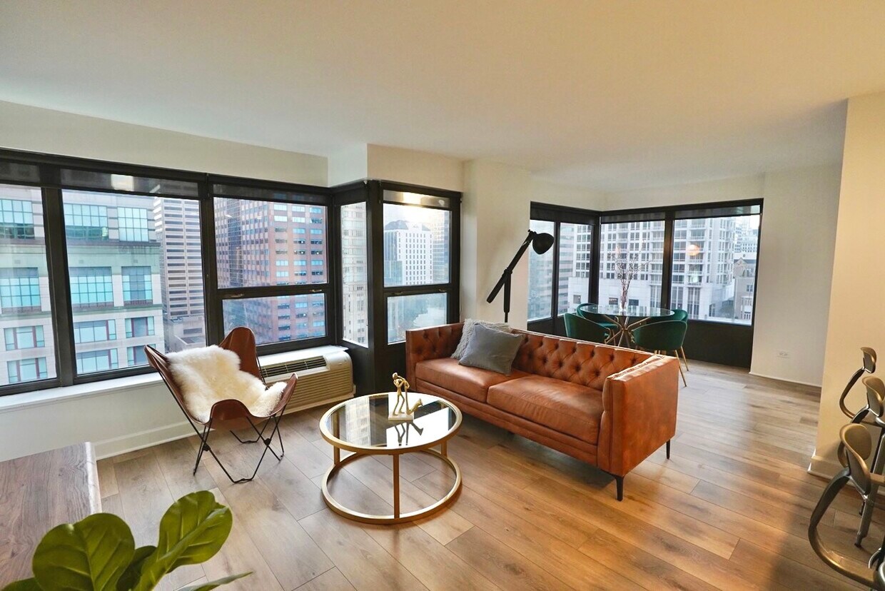 Foto principal - 30 E Huron St