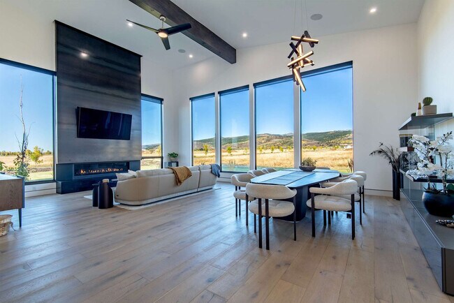 Foto del edificio - 779 Lucia Ln