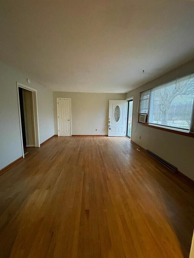 Building Photo - 12530 Shiloh Church Rd, Newburg, MD, 20664