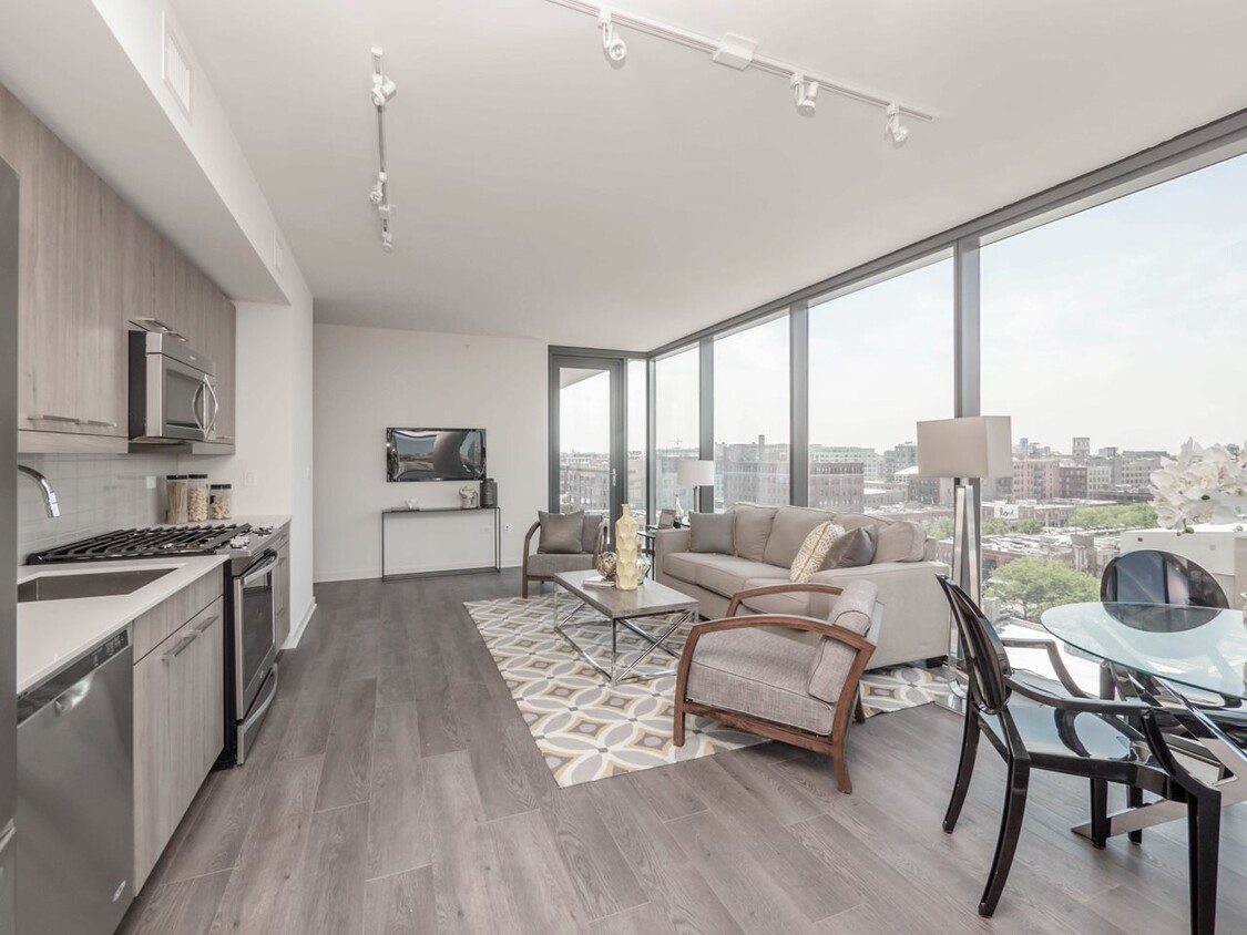 Foto principal - 600 W Fulton St