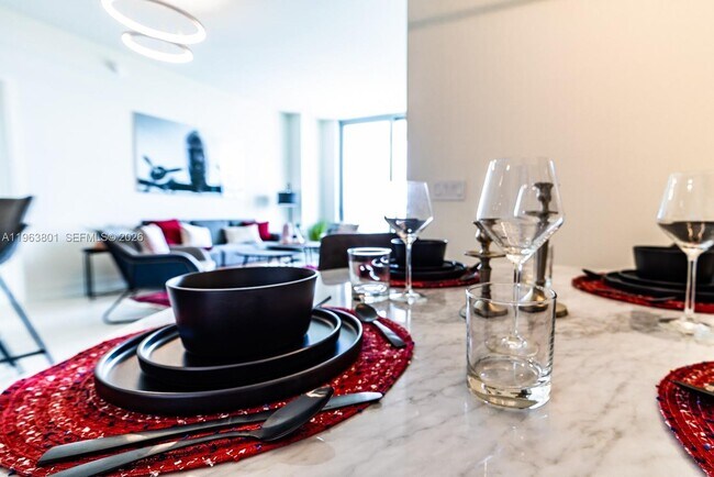 Building Photo - 2000 Metropica Wy