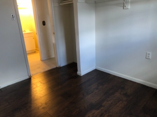 Foto del edificio - 6511 N Stevens Hollow Dr