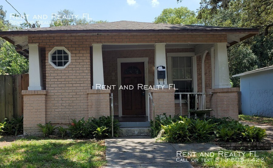 **AMAZING BUNGALOW IN SEMINOLE HEIGHTS** House Rental in Tampa, FL