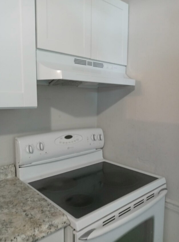 Foto del edificio - 6255 Alexander St