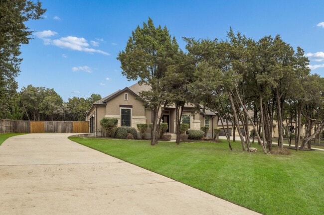 Building Photo - 944 Wilderness Oaks