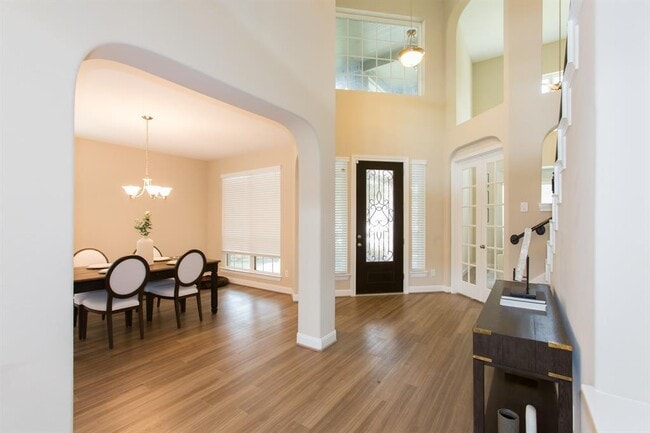 Building Photo - 4043 Steep Woods Dr