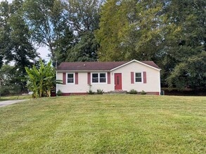 Building Photo - 808 Helton Dr