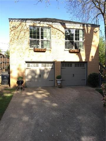 Primary Photo - 3133 Stadium Dr