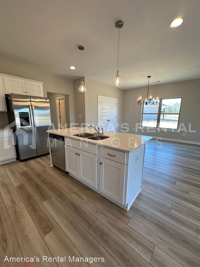 Building Photo - 4 br, 2 bath House - 114 Edisto Circle