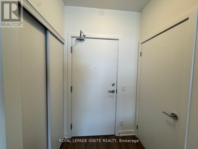 Photo du bâtiment - 51 Clarington Blvd