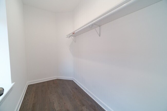 Foto del edificio - 3101 W Leland Ave