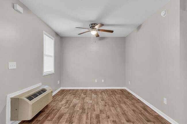 Foto del edificio - 2125 Aberdeen Ave