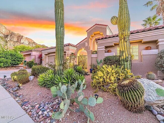 Building Photo - 9969 N Bighorn Butte Dr