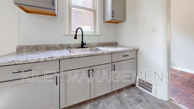 Building Photo - 11714 Riad St